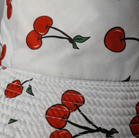 Hot Topic Cherry Print White Womens Canvas Bucket Hat - Picture 6 of 8